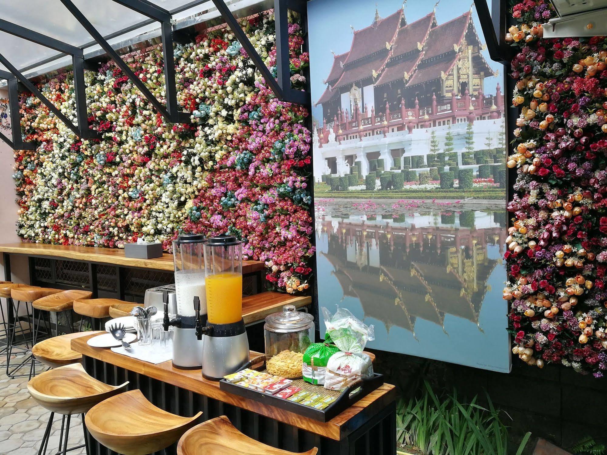 Hotel The Sculpture Chiang Mai Esterno foto